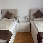 Moeblierte